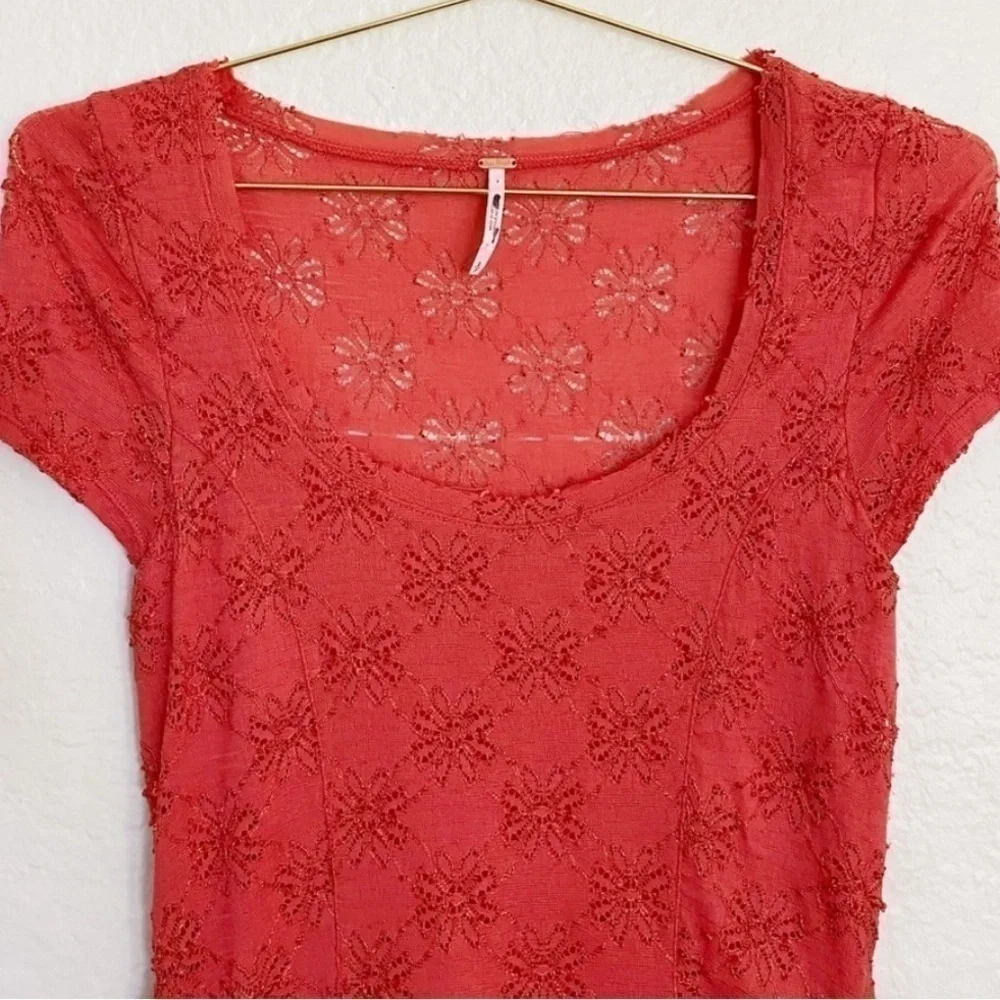 FREE PEOPLE Coral Daisy Eyelet Goddet Mini SZ S y2k style